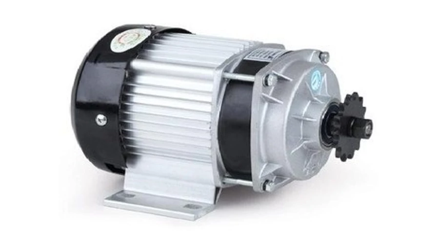 bbbfamous  740 BUNGEE - New Balance